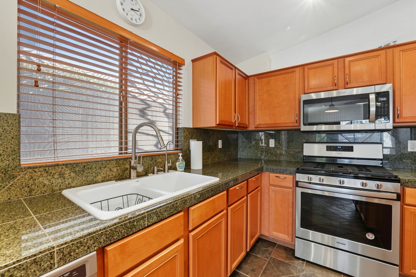 Scottsdale House: 10279 E Hillery Dr