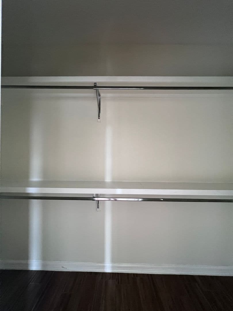 Edinburg House: 1025 N Clarence Ave Unit A