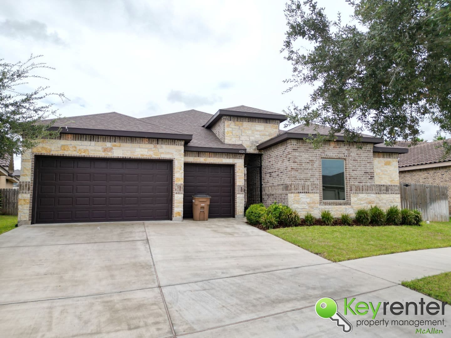 Edinburg House: 4226 Stillwater Cove