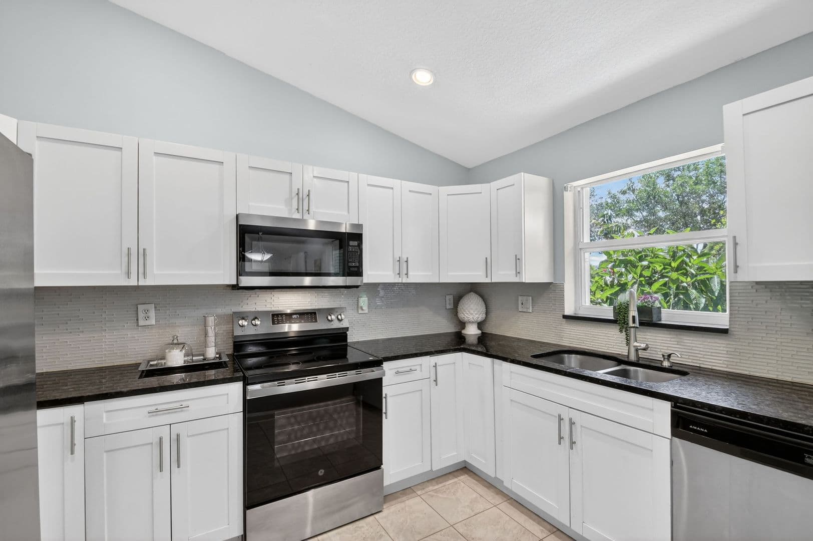 Greenacres House: 1080 Salmon Isle Greenacres