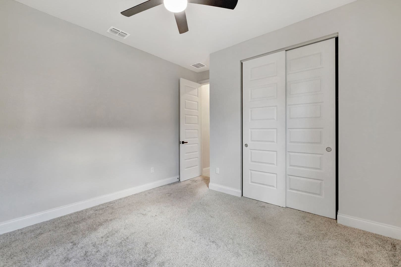 Port St Lucie House: 8606 Dahlia Circle
