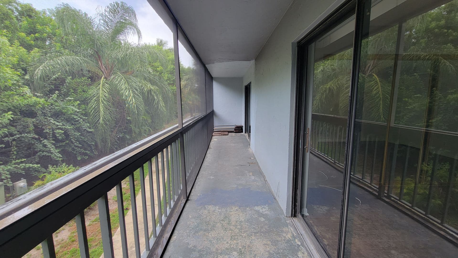 West Palm Beach Condo: 1950 N Congress Ave APT 206