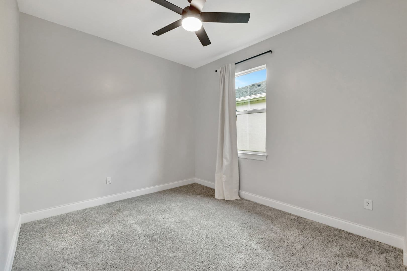 Port St Lucie House: 8606 Dahlia Circle