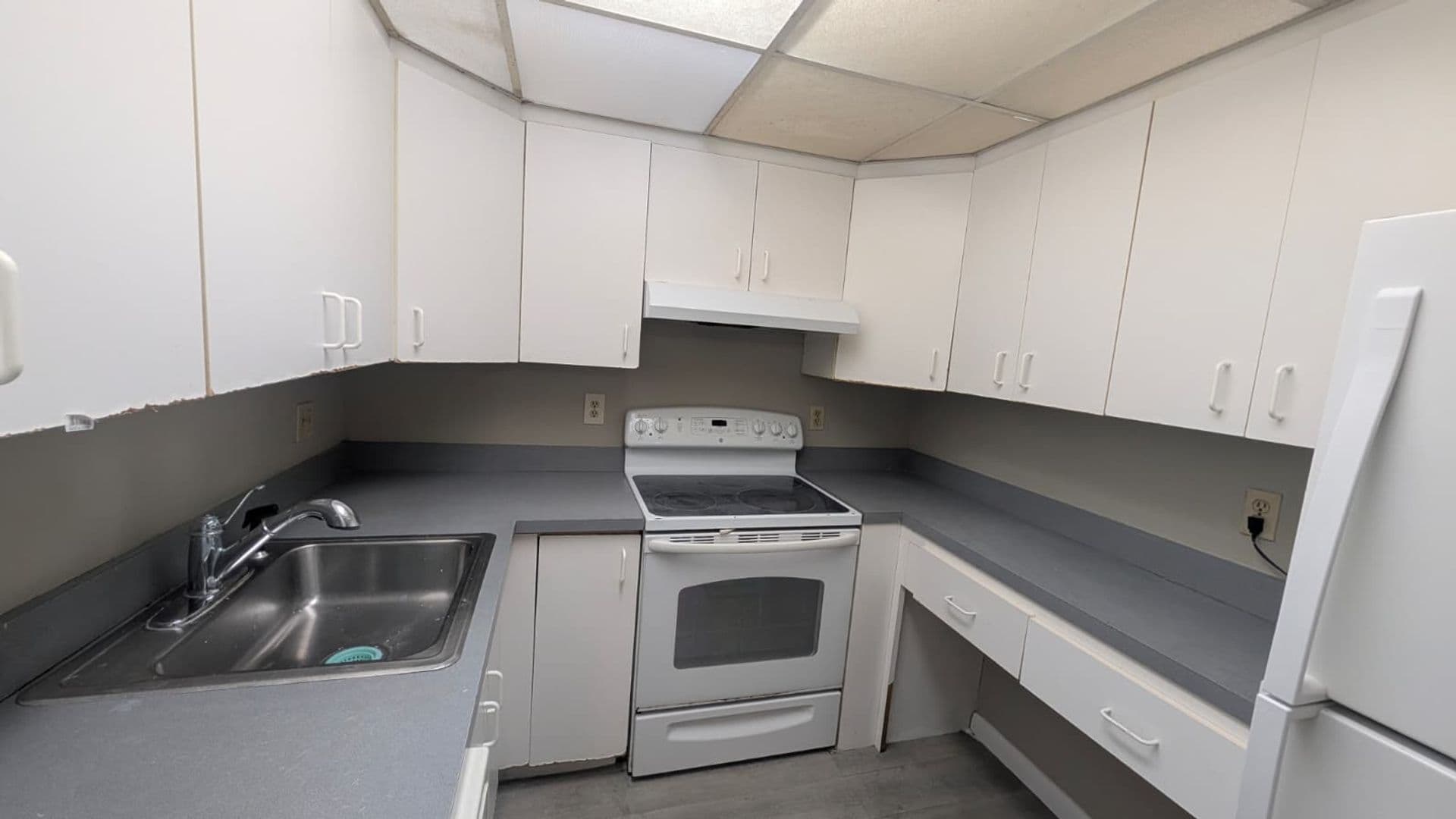 Boca Raton Condo: 490 NW 20th ST Unit 211