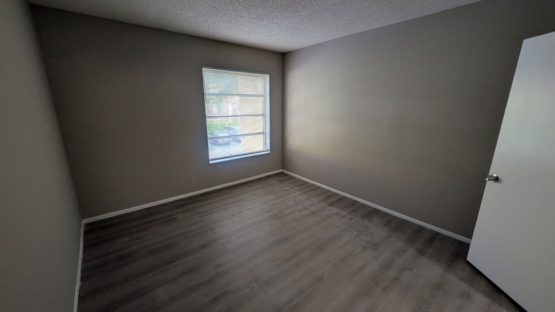 Boca Raton Condo: 490 NW 20th ST Unit 211