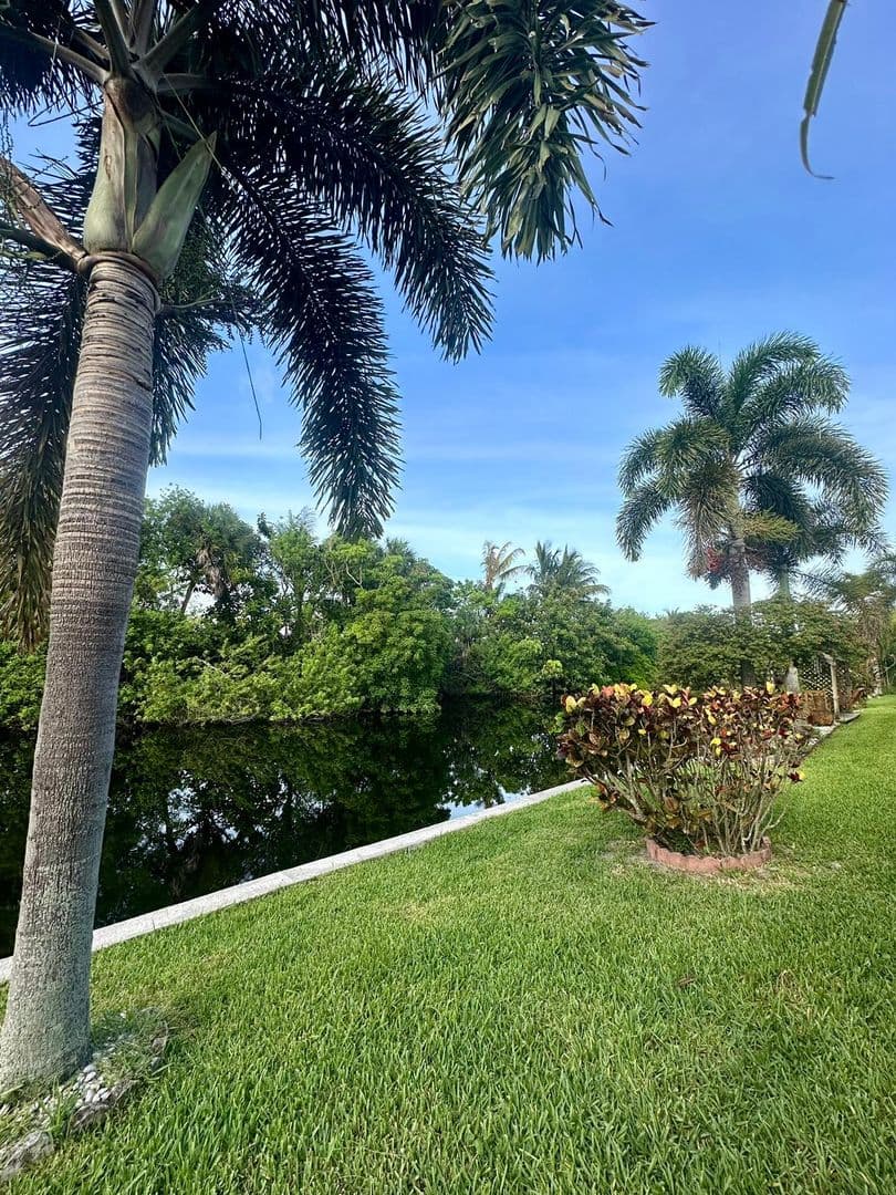 Tamarac House: 4106 NW 47th St