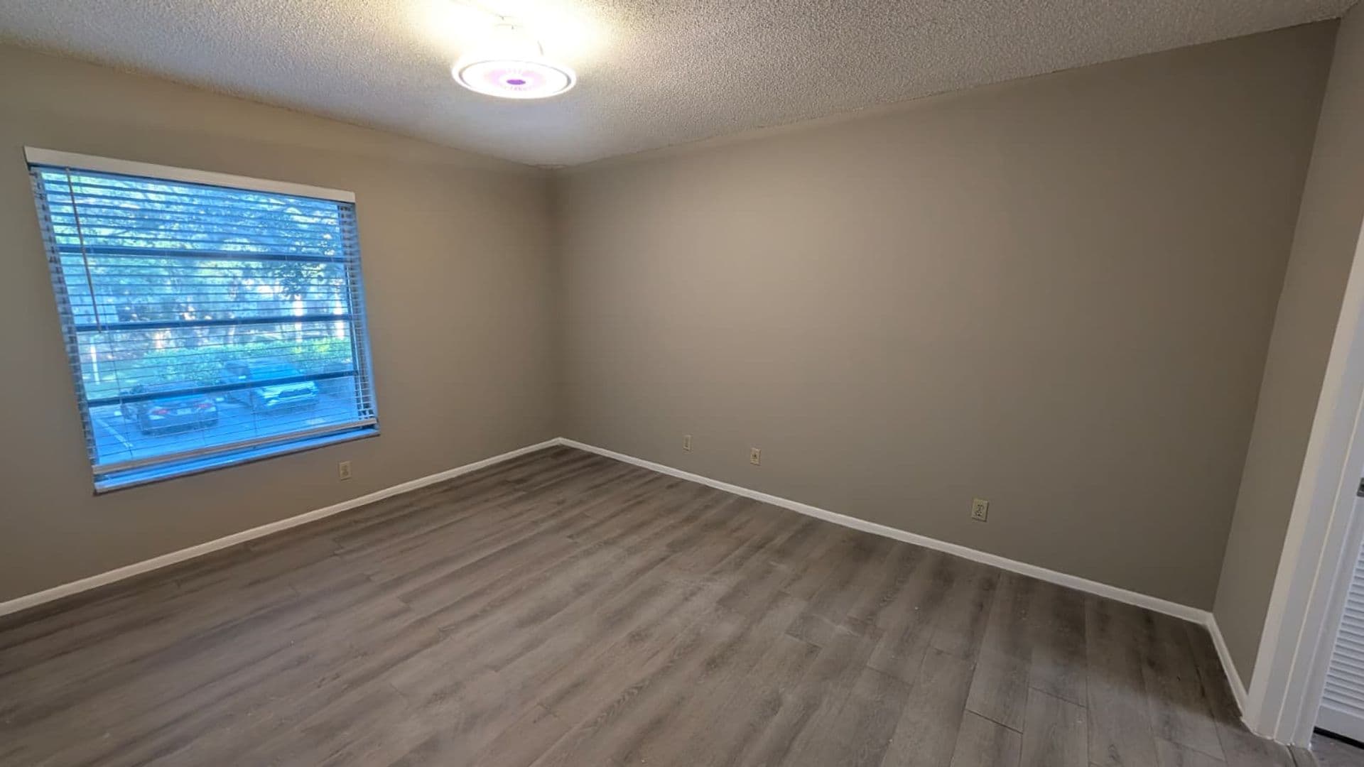 Boca Raton Condo: 490 NW 20th ST Unit 211