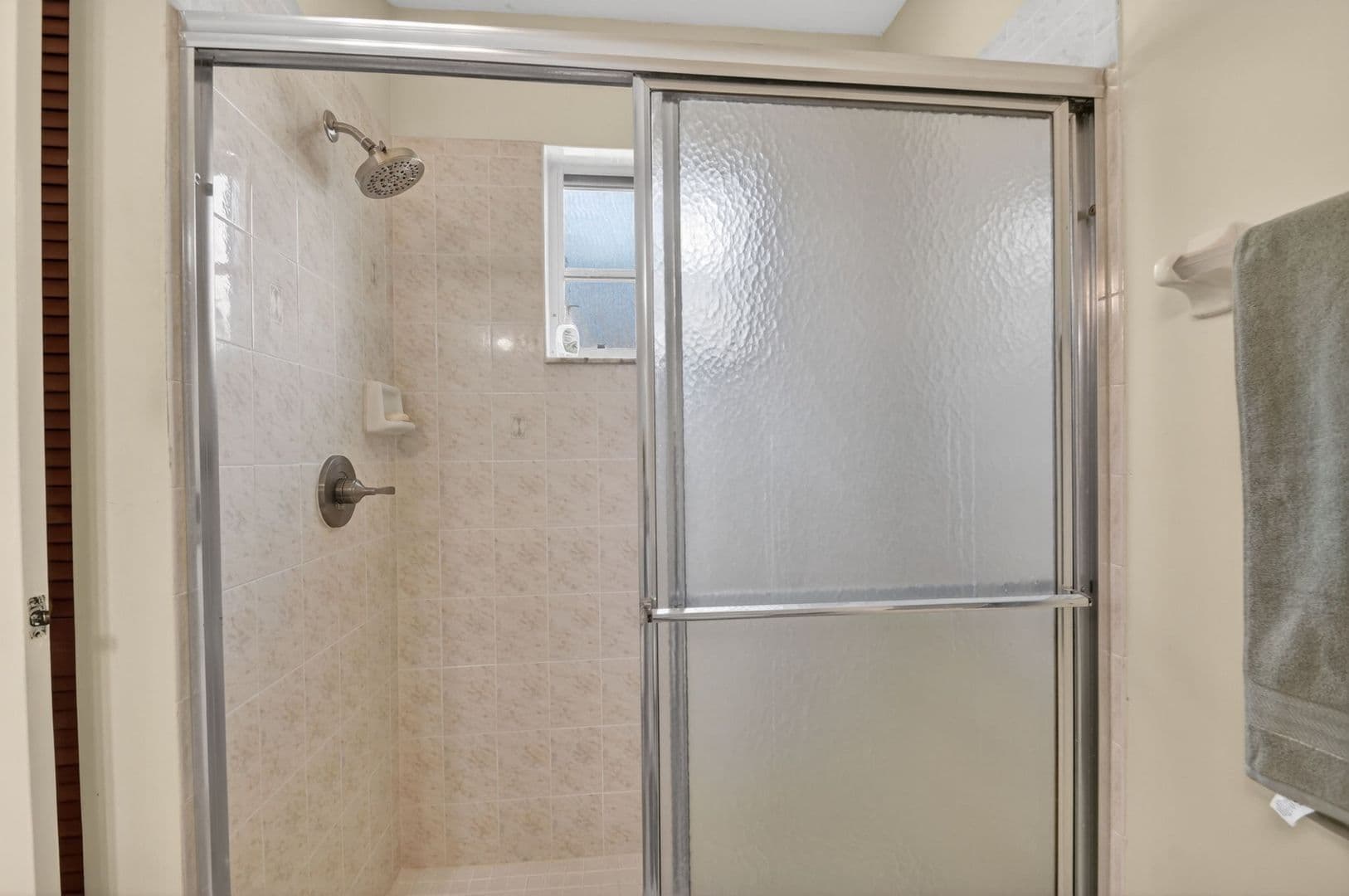 Greenacres House: 1080 Salmon Isle Greenacres