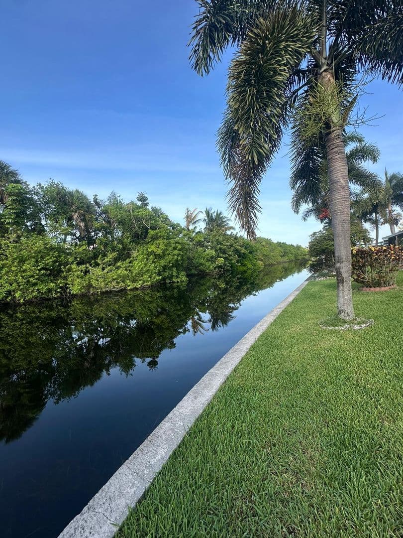 Tamarac House: 4106 NW 47th St