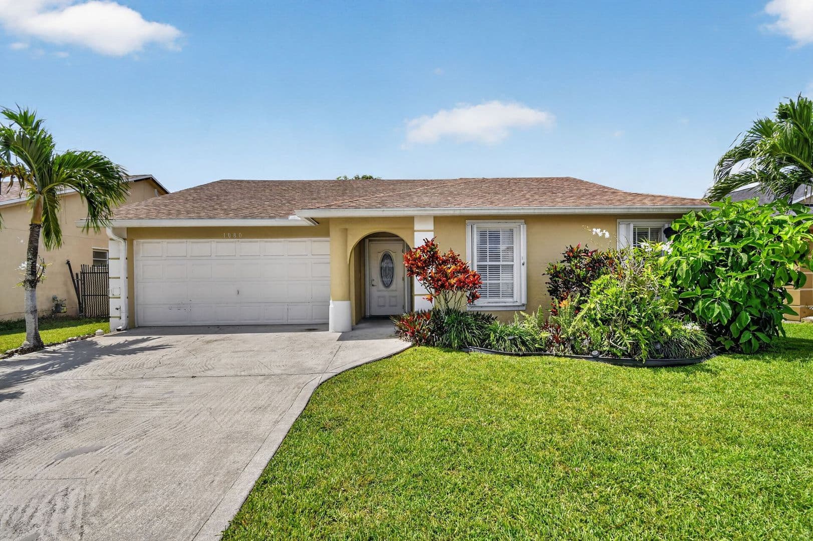 Greenacres House: 1080 Salmon Isle Greenacres