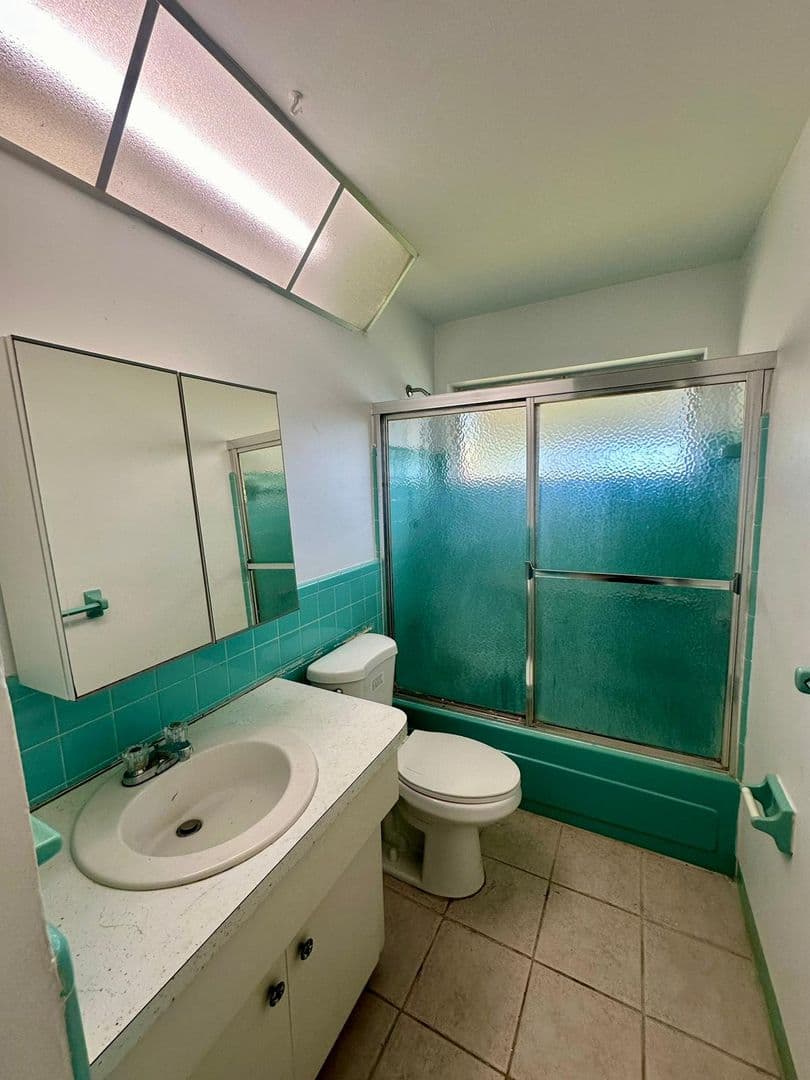 Tamarac House: 4106 NW 47th St