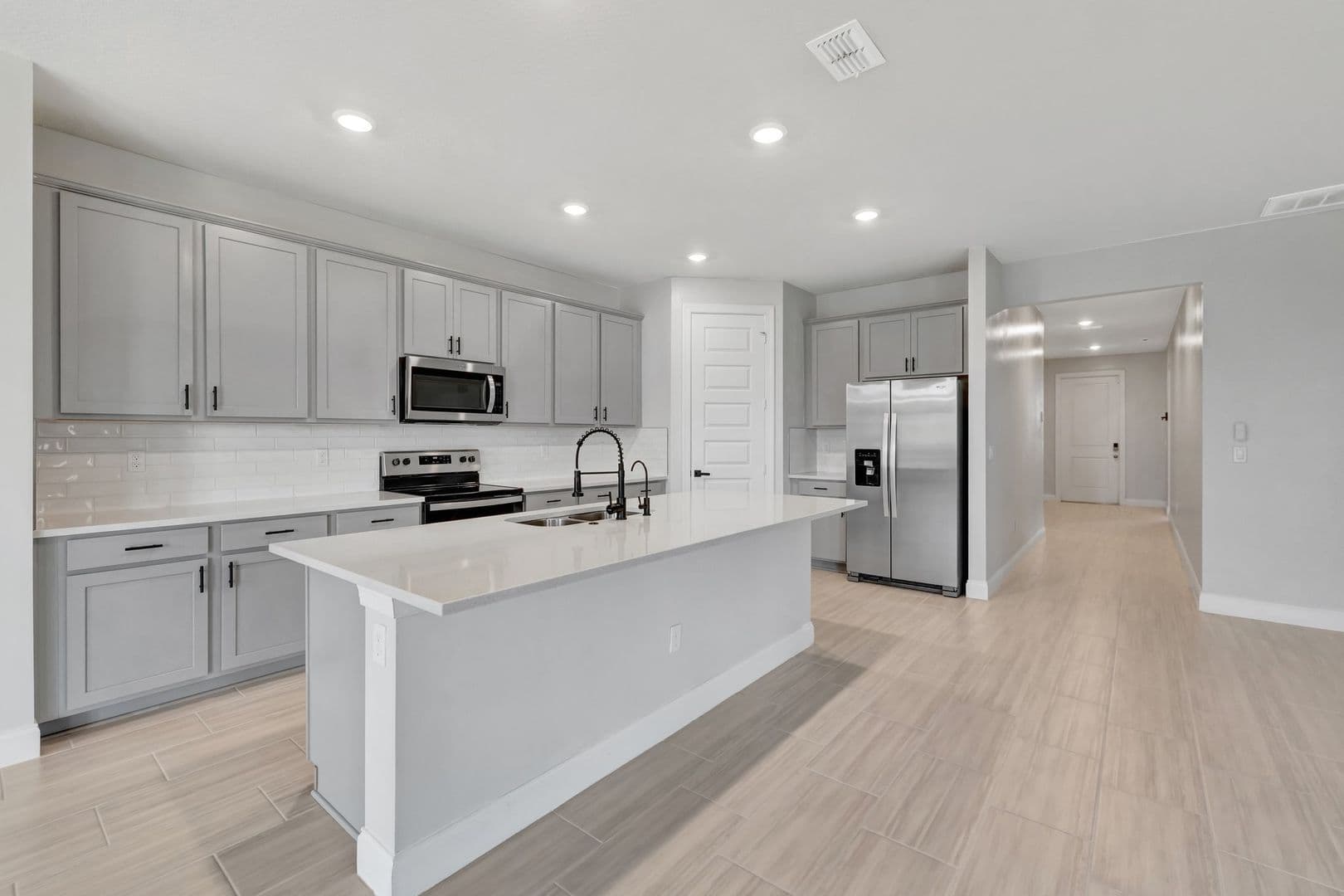 Port St Lucie House: 8606 Dahlia Circle