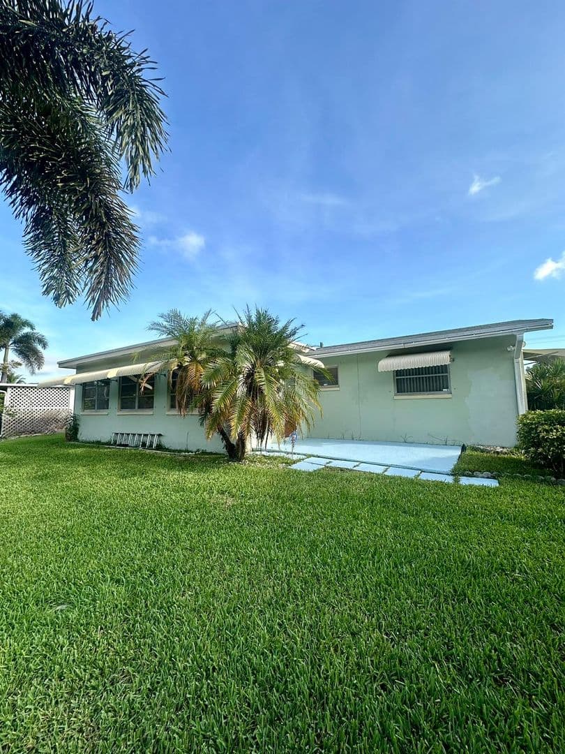 Tamarac House: 4106 NW 47th St