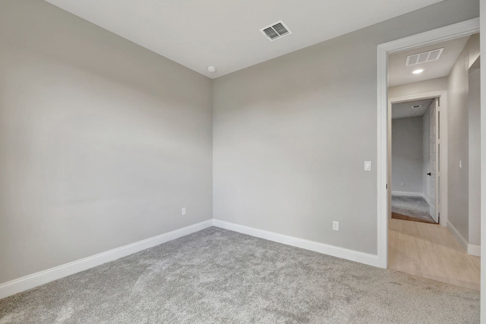 Port St Lucie House: 8606 Dahlia Circle