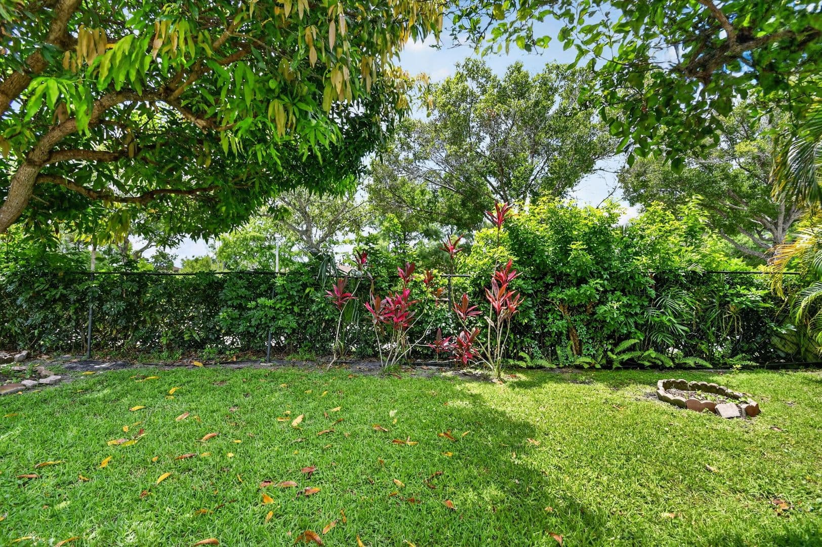 Greenacres House: 1080 Salmon Isle Greenacres
