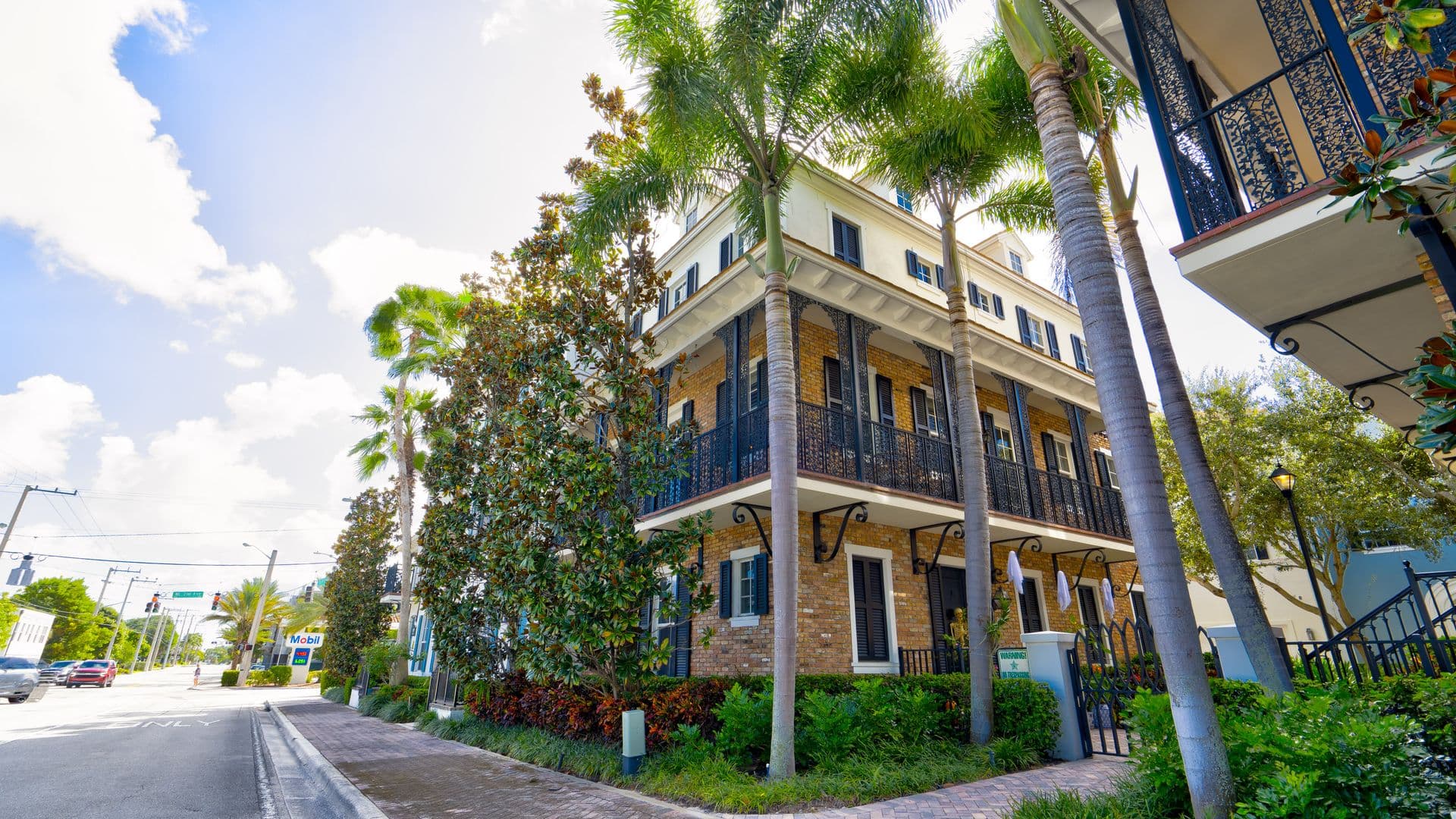 Delray Beach Townhome: 143 N Cannery Row Cir