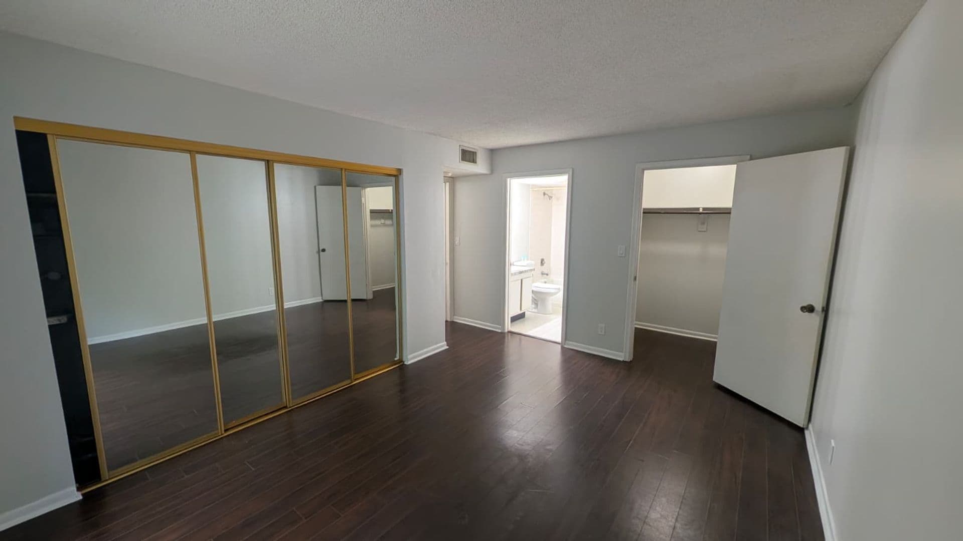 West Palm Beach Condo: 1950 N Congress Ave APT 206
