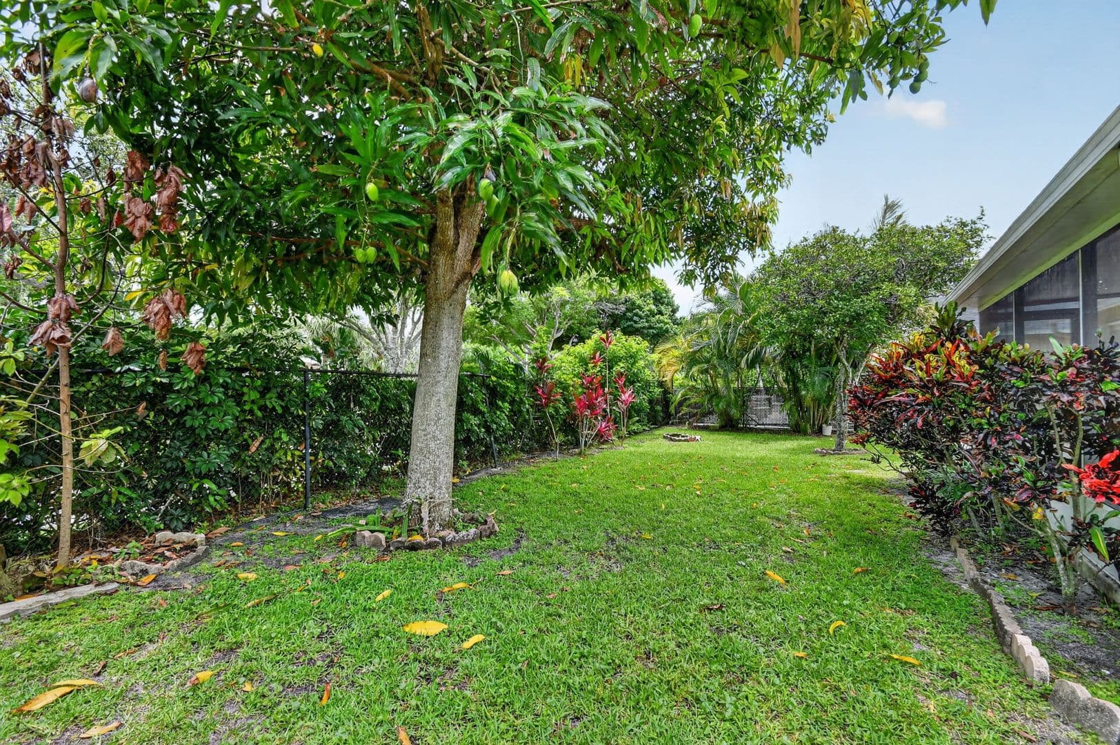 Greenacres House: 1080 Salmon Isle Greenacres