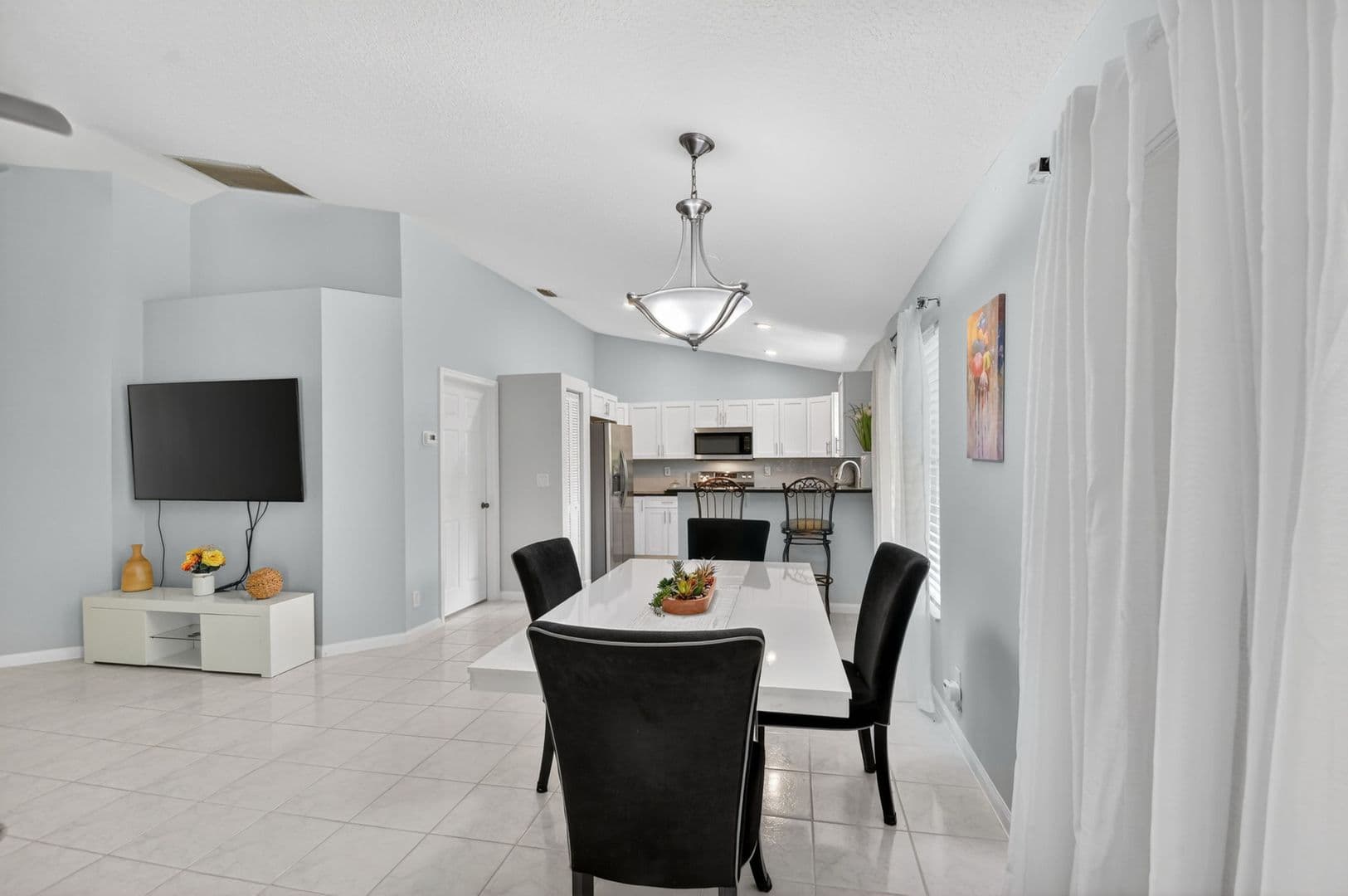 Greenacres House: 1080 Salmon Isle Greenacres