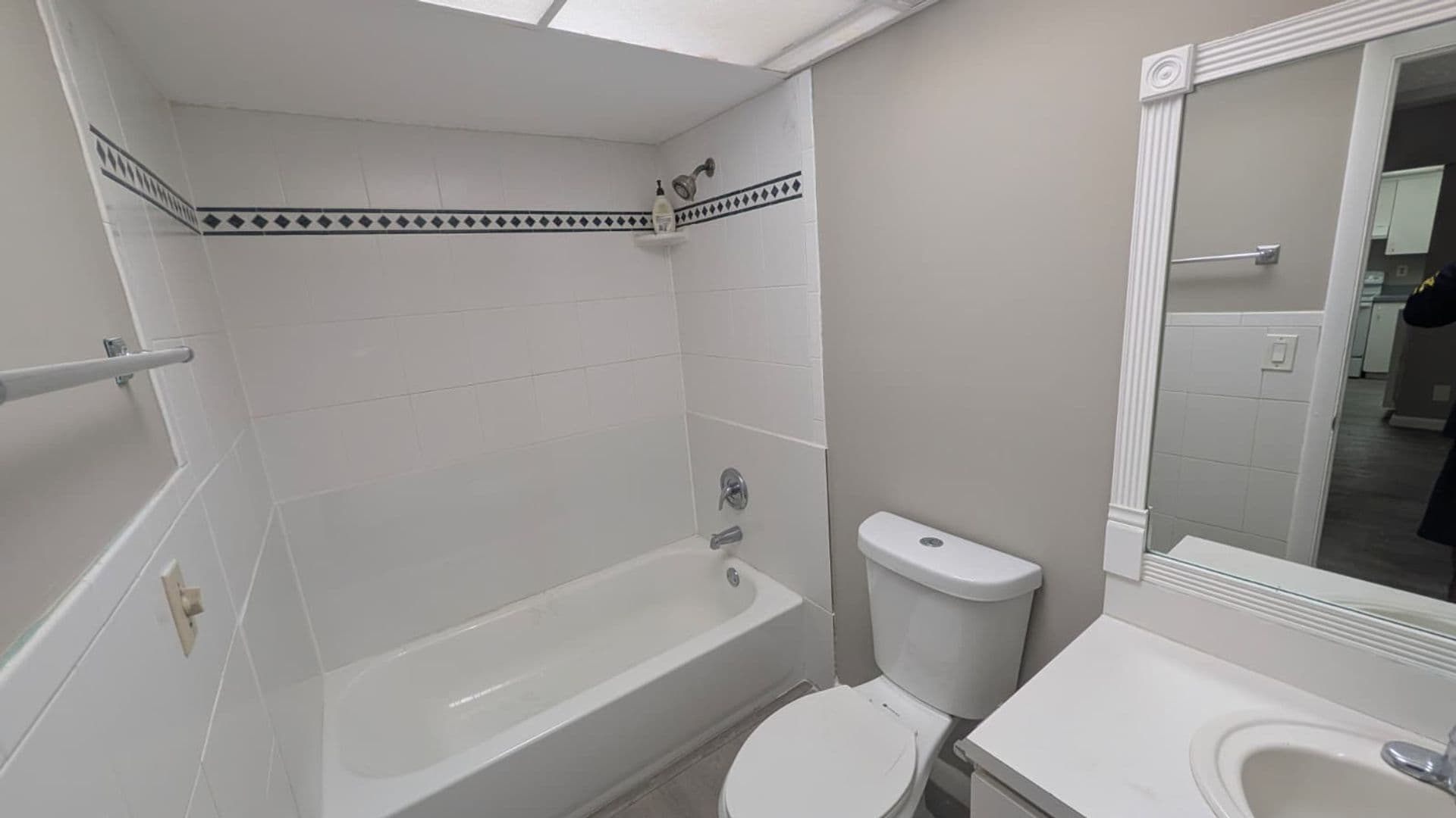 Boca Raton Condo: 490 NW 20th ST Unit 211