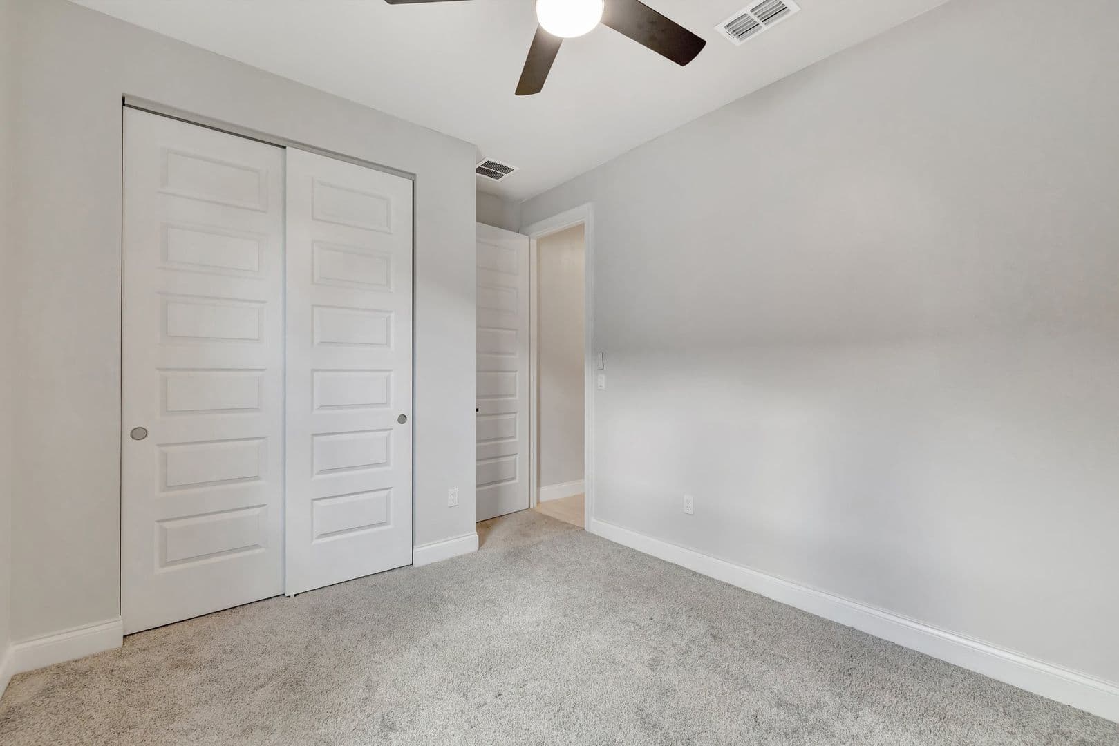 Port St Lucie House: 8606 Dahlia Circle
