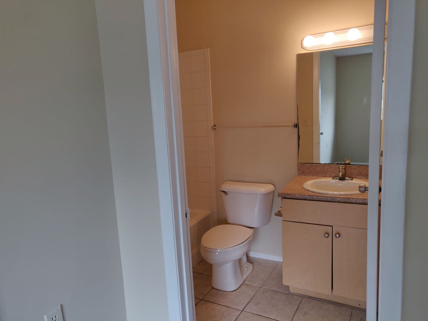 West Palm Beach House: 1163 Lake Terry DR. # P