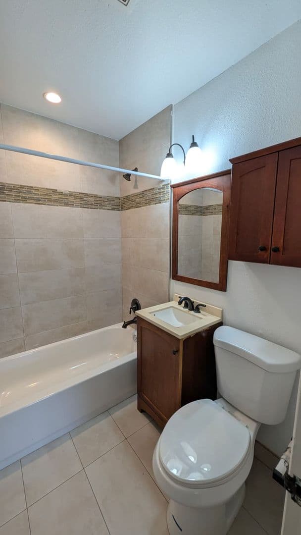 Pompano Beach House: 1448 NE 27th Ct