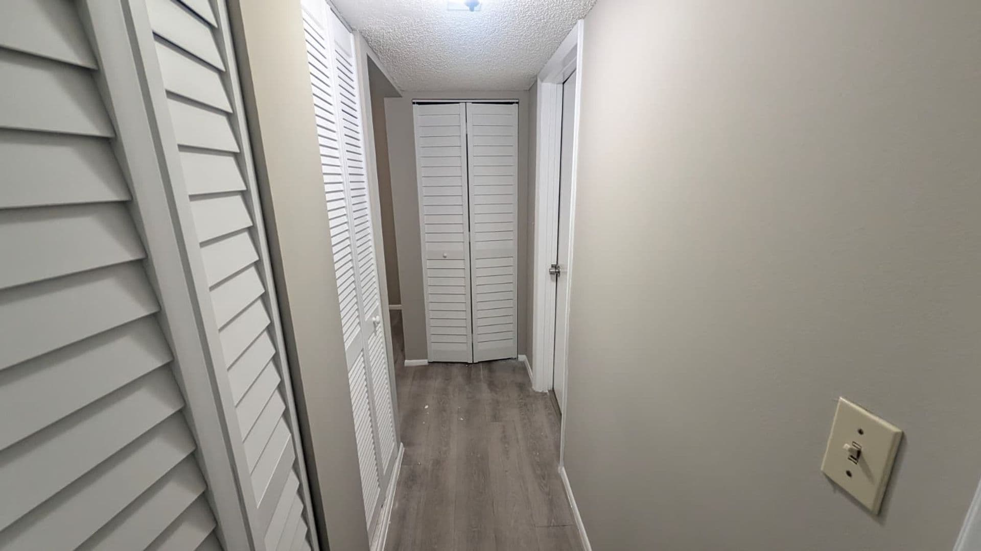 Boca Raton Condo: 490 NW 20th ST Unit 211