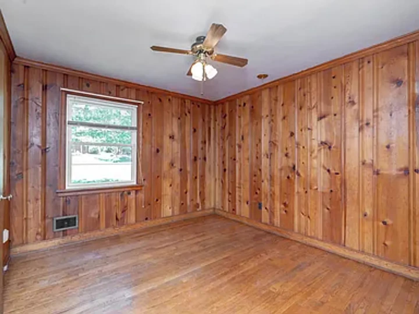 North Chesterfield House: 2811 Bon Oaks Lane