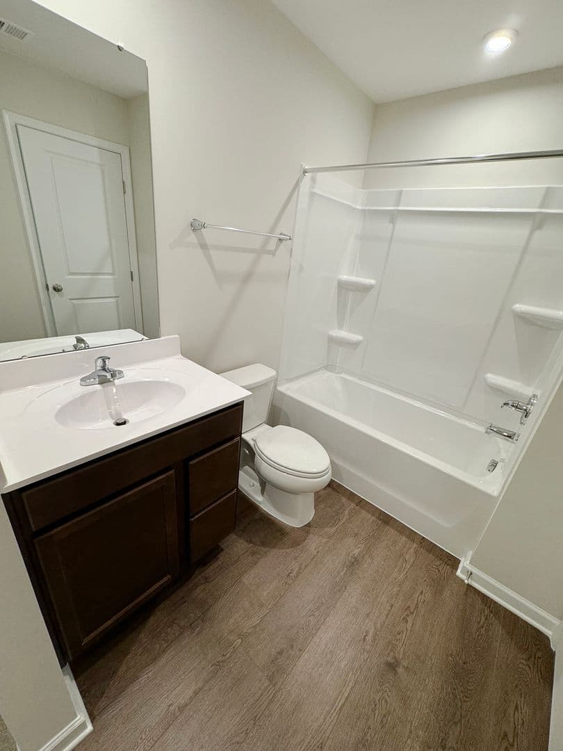 Richmond House: 1204 Canterbury Ridge Road