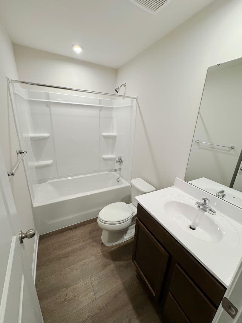 Richmond House: 1204 Canterbury Ridge Road
