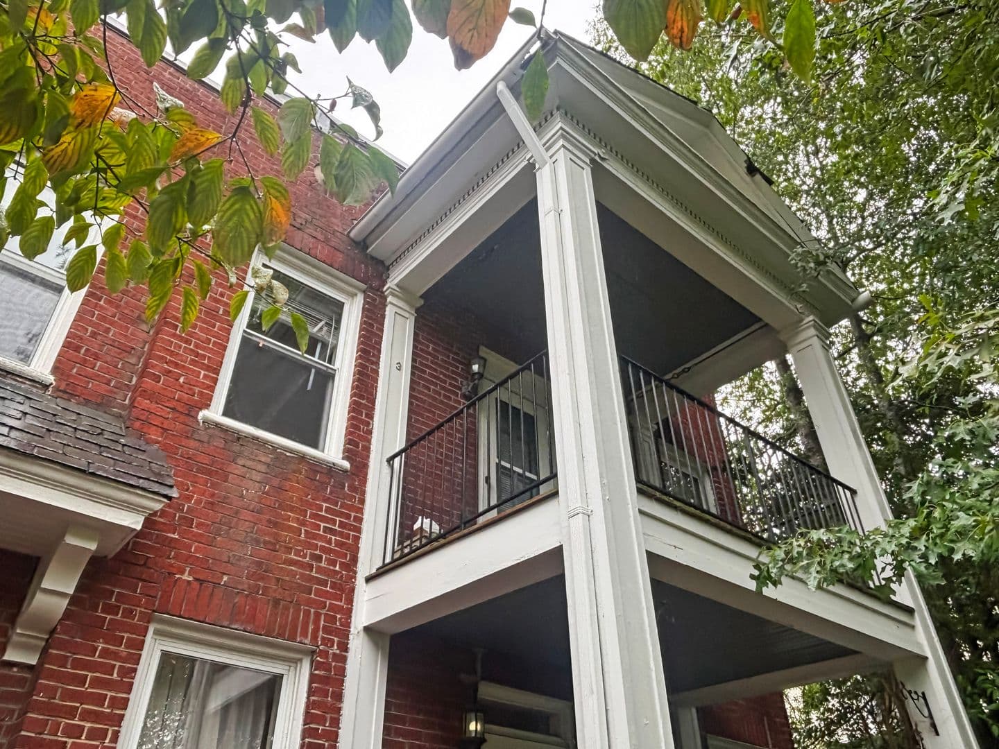 Richmond House: 2807 Barton Avenue #3