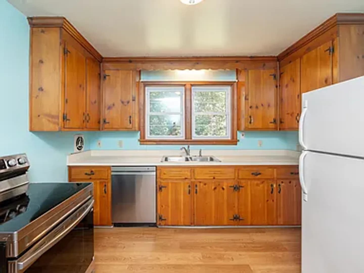 North Chesterfield House: 2811 Bon Oaks Lane