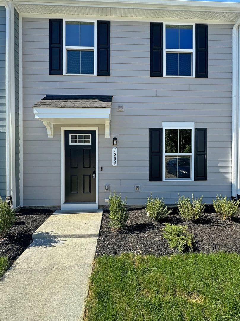 Richmond House: 1204 Canterbury Ridge Road