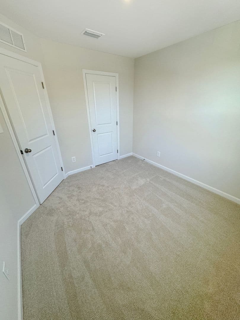 Richmond House: 1204 Canterbury Ridge Road