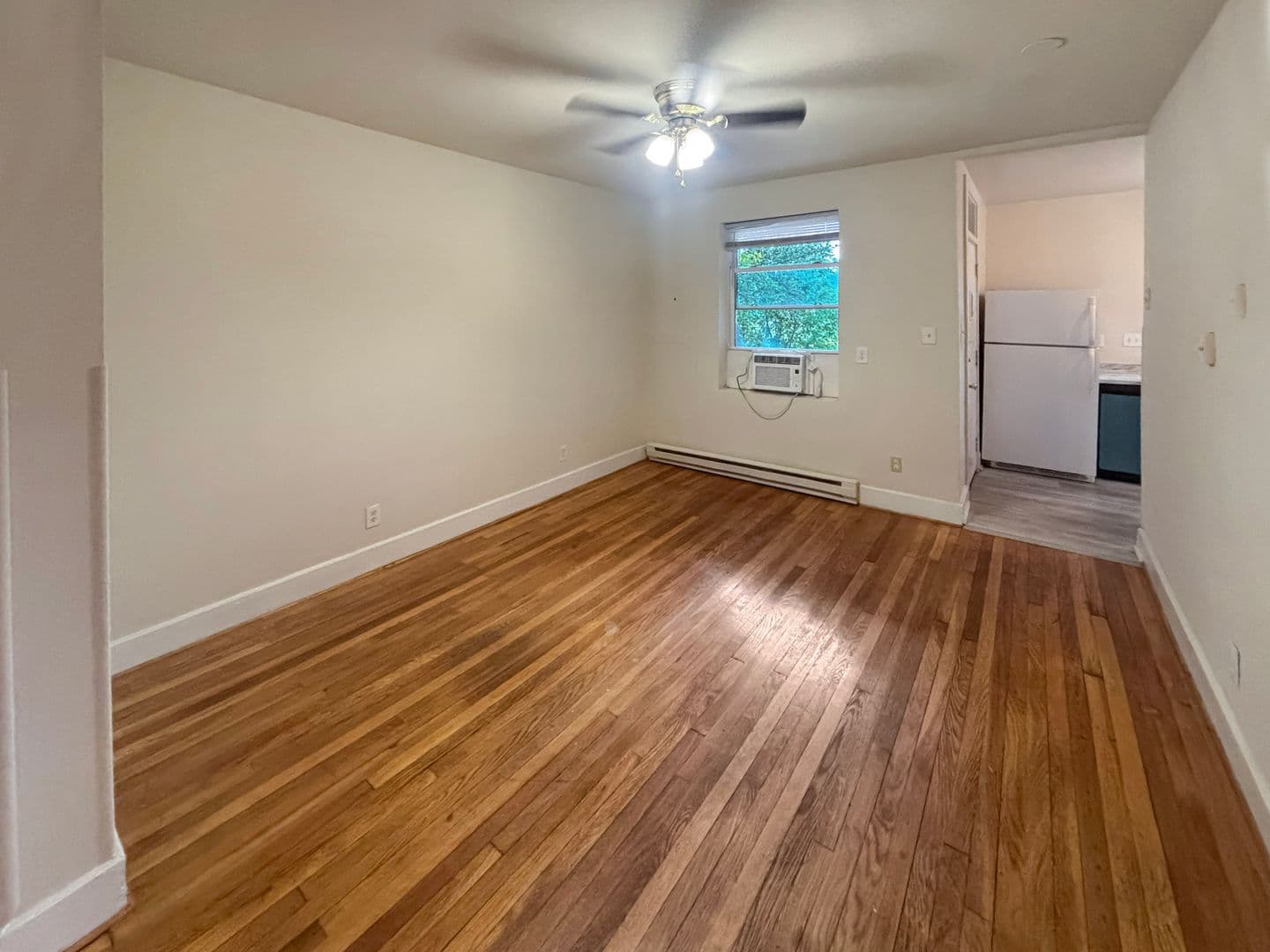 Richmond House: 2807 Barton Avenue #3
