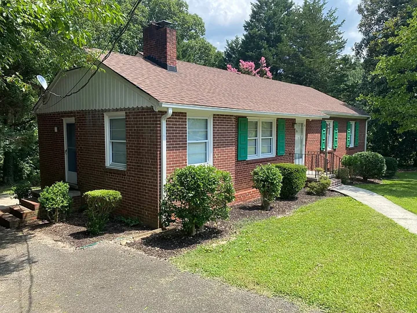 North Chesterfield House: 2811 Bon Oaks Lane
