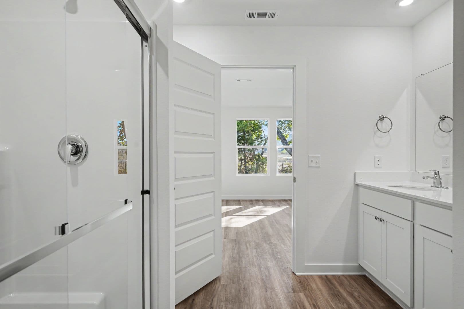Fayetteville House: 4560 W Triangle St