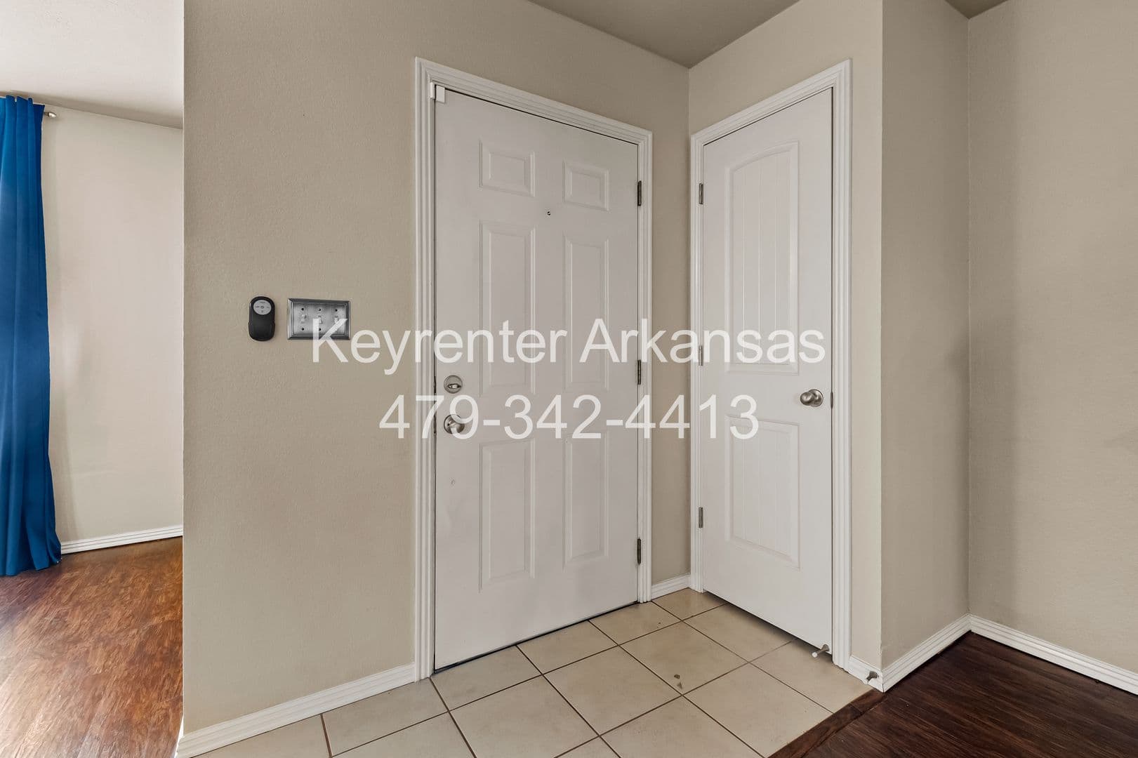 Fayetteville House: 1481 S Holland Dr