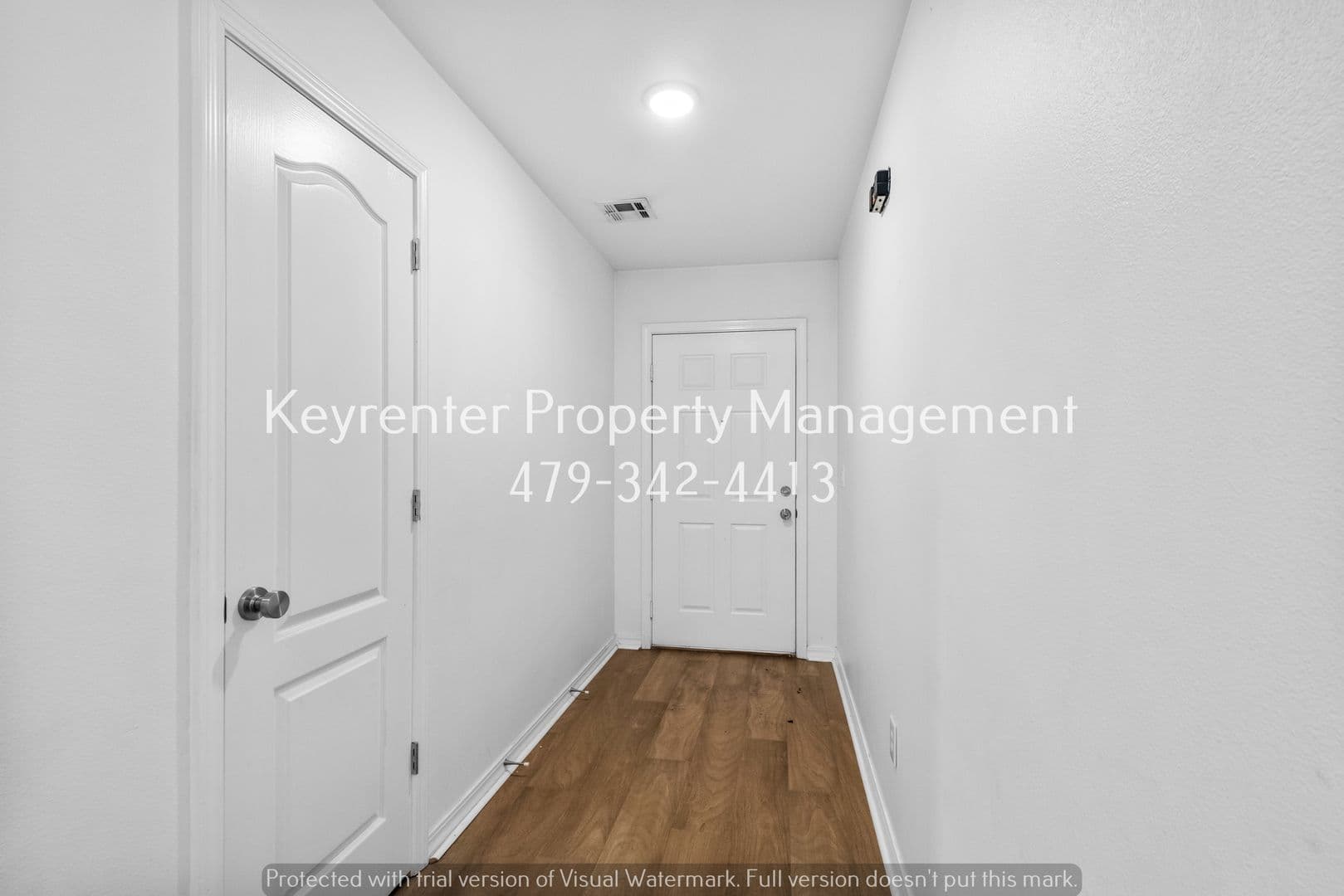 Bentonville House: 3703 Surrey Ave