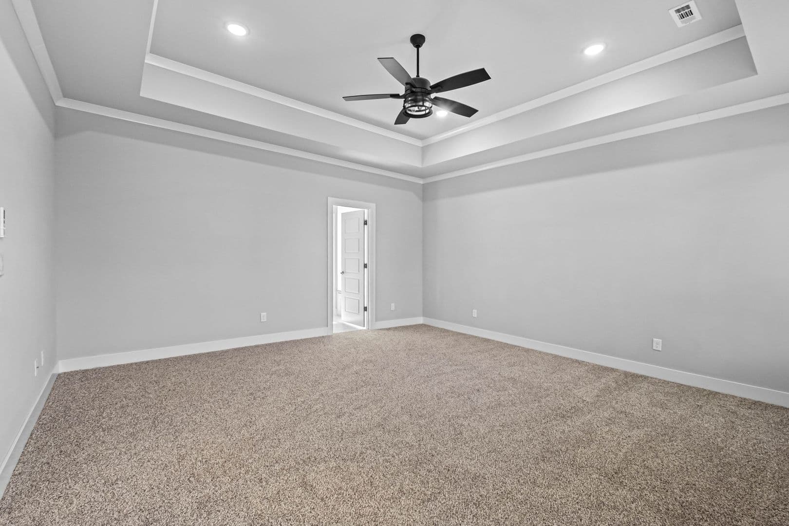 Prairie Grove House: 823 Mueller Way
