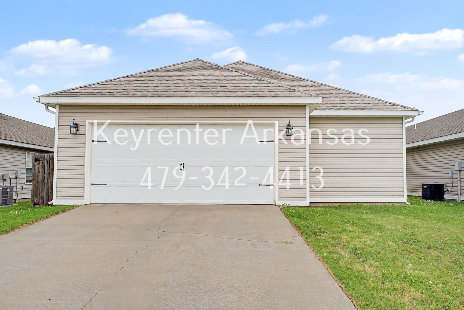 Fayetteville House: 4435 W Pecan St
