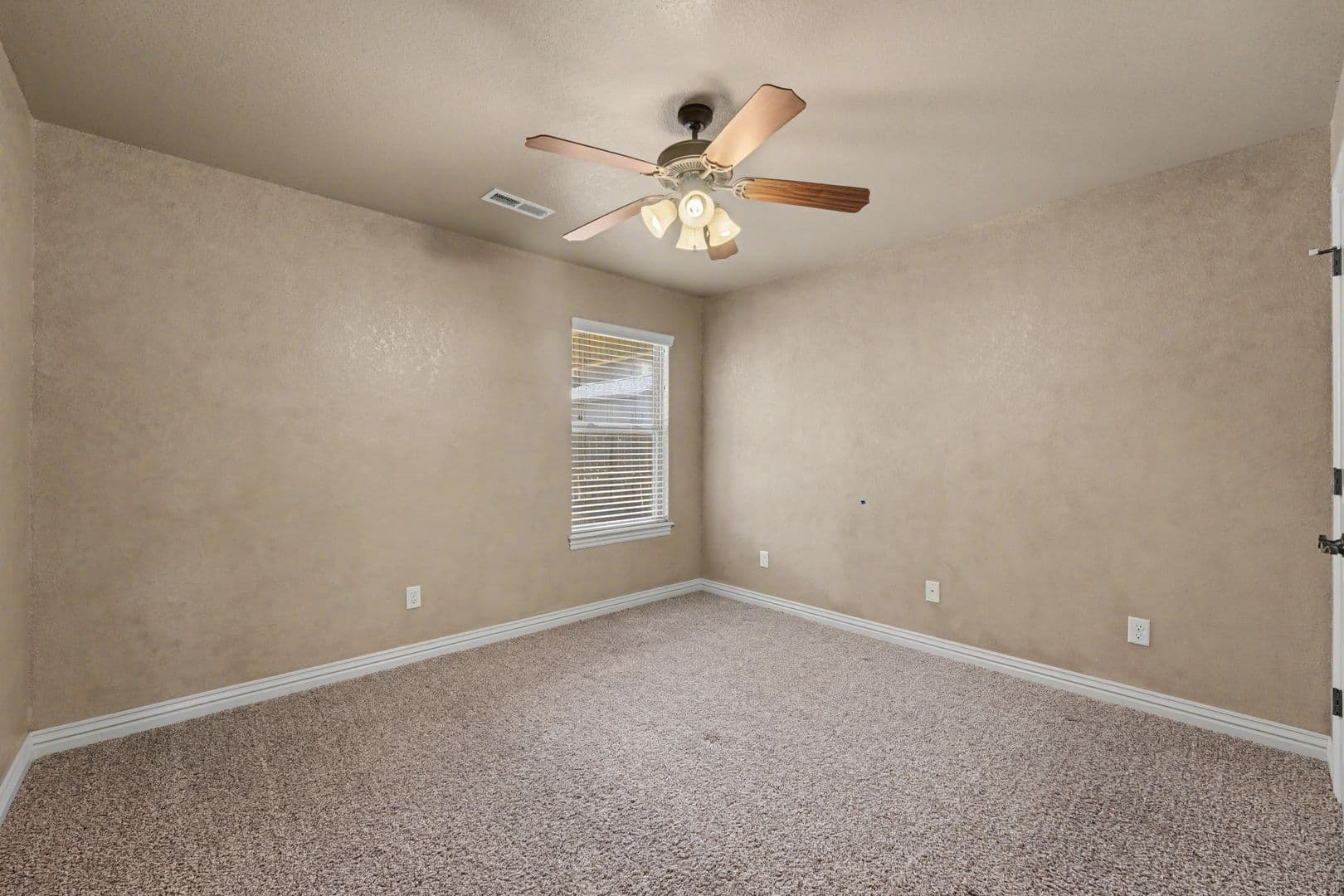 Bentonville House: 4005 SW Grace Farms Rd