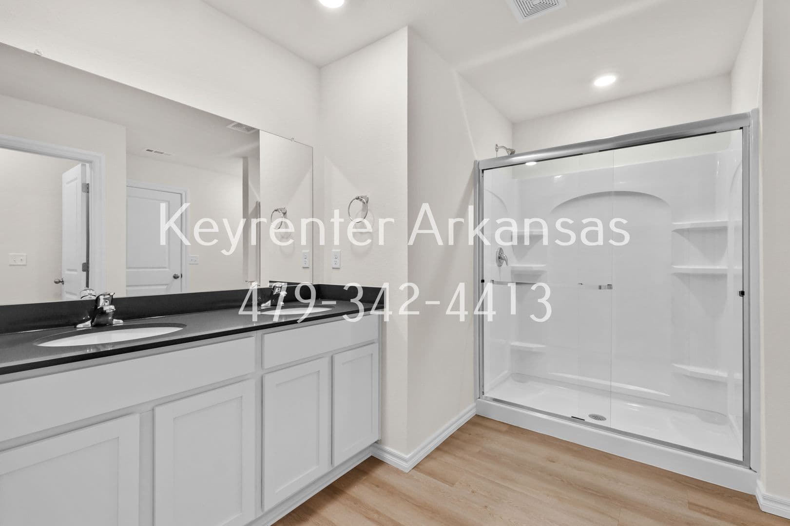 Gentry House: 1317 Bates St