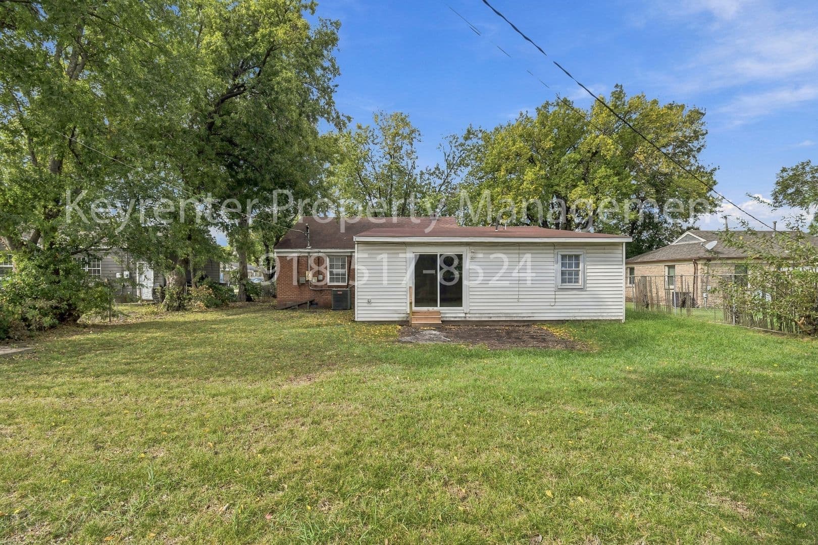 Tulsa House: 35 S Joplin Ave