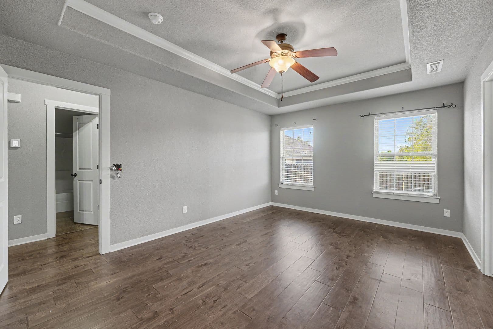 Springdale House: 3862 Kirkbridge Pl