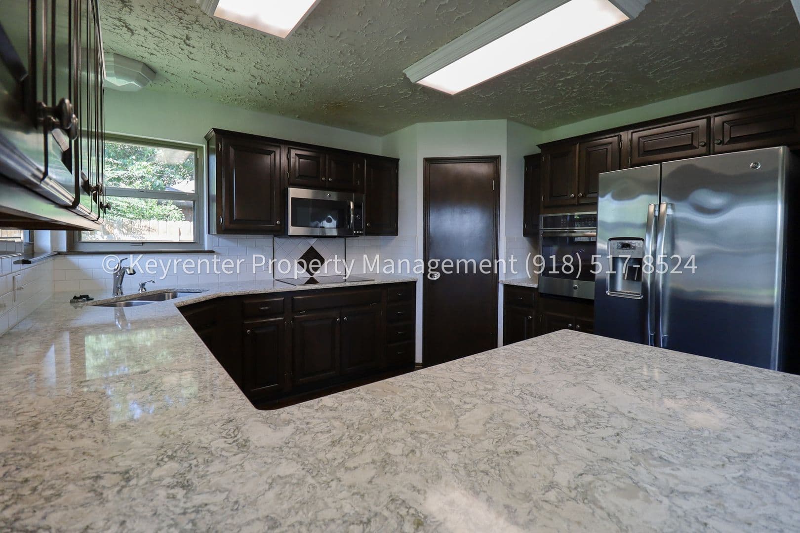 Broken Arrow House: 4004 S Maple Ave