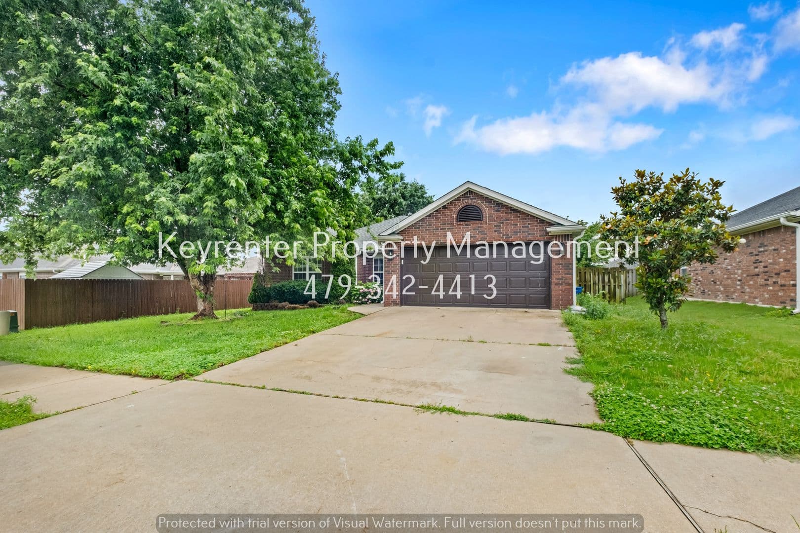 Bentonville House: 3703 Surrey Ave