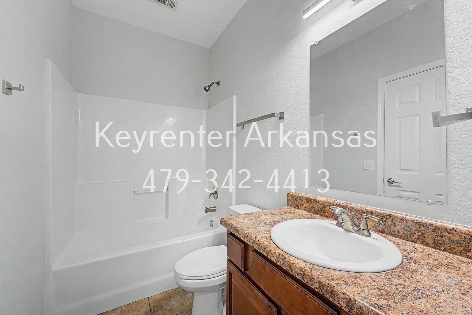 Fayetteville House: 4435 W Pecan St