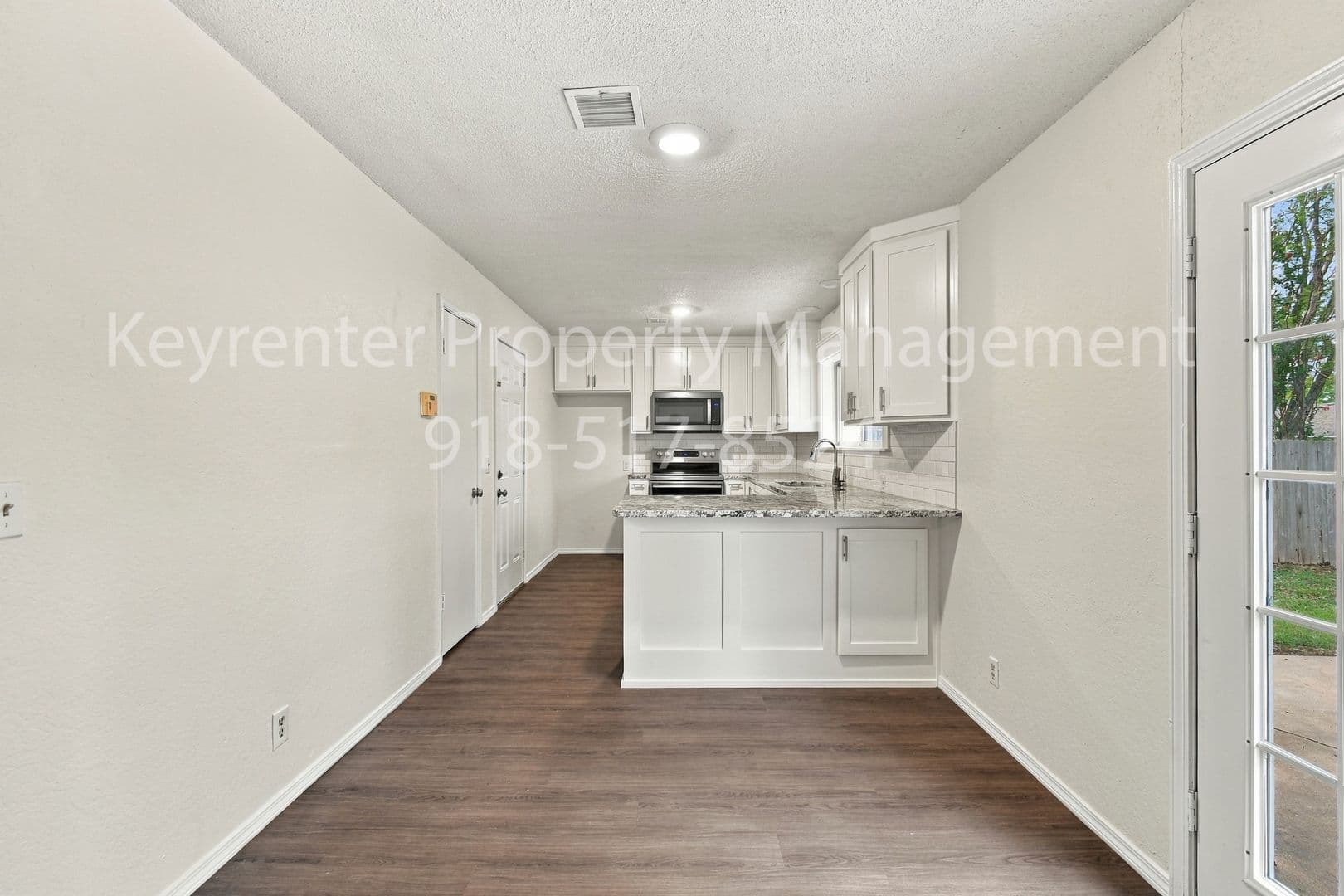 Broken Arrow House: 1201 S Gum Ave